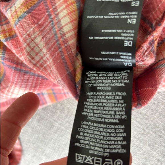 Kuhl Trailside Women’s plaid long sleeve button up shirt Hiking Camping Medium - Picture 7 of 9